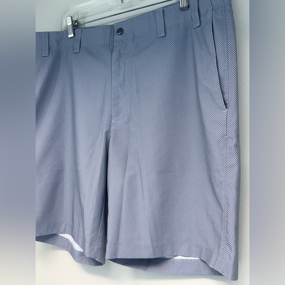 Callaway men’s golf shorts size 40 light blue color - Picture 2 of 10